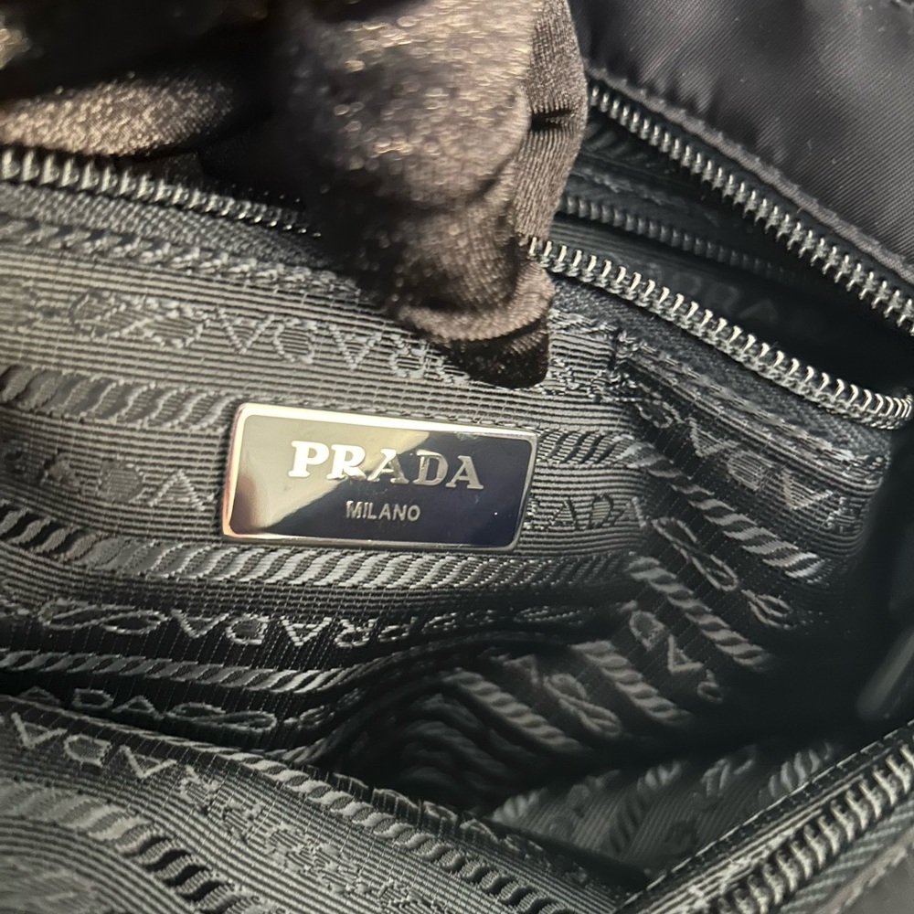 Authentic Prada Dark Navy Nylon and Saffiano Shoulder Messenger Bag NWOT - Picture 12 of 15